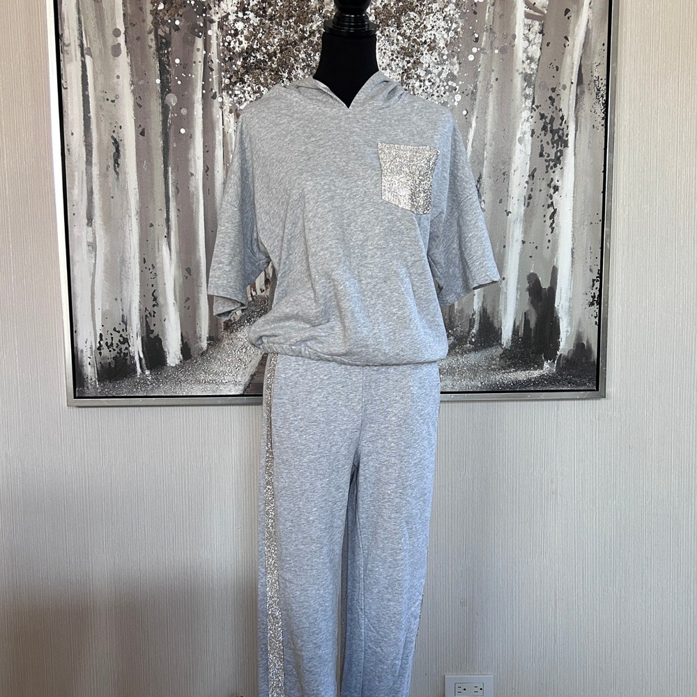 WHY Dress Women's Two-Piece Gray Short-Sleeve Embellished Hoodie Joggers Set - S